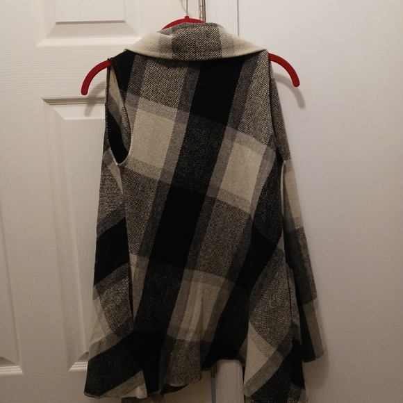 Top - Picture 8 of 9